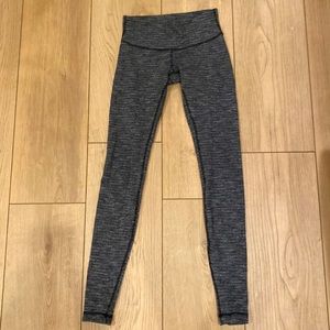 Lululemon leggings size 4